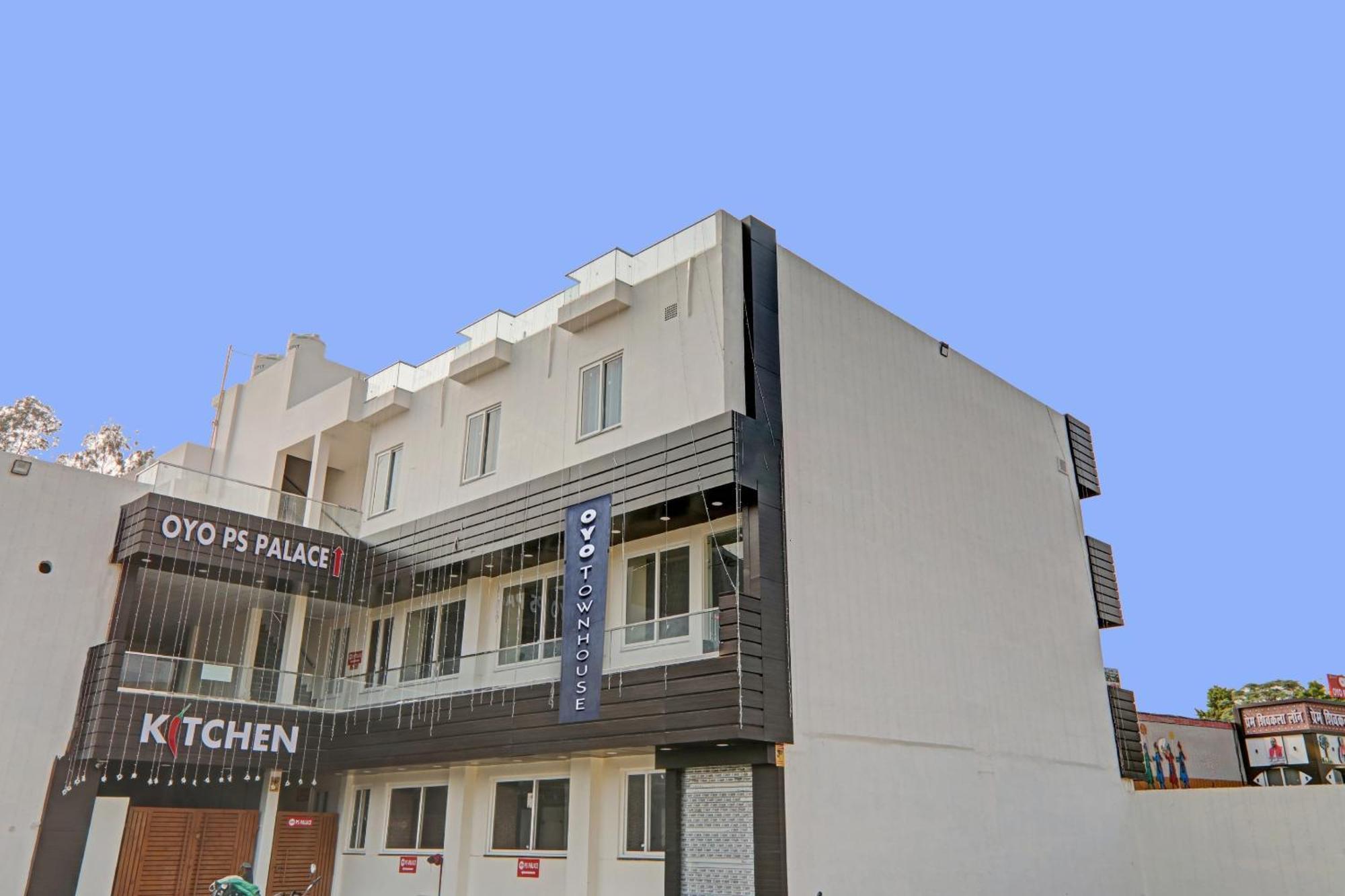 Townhouse P.S.Palace Near Amausi Metro Station Lucknow Eksteriør bilde